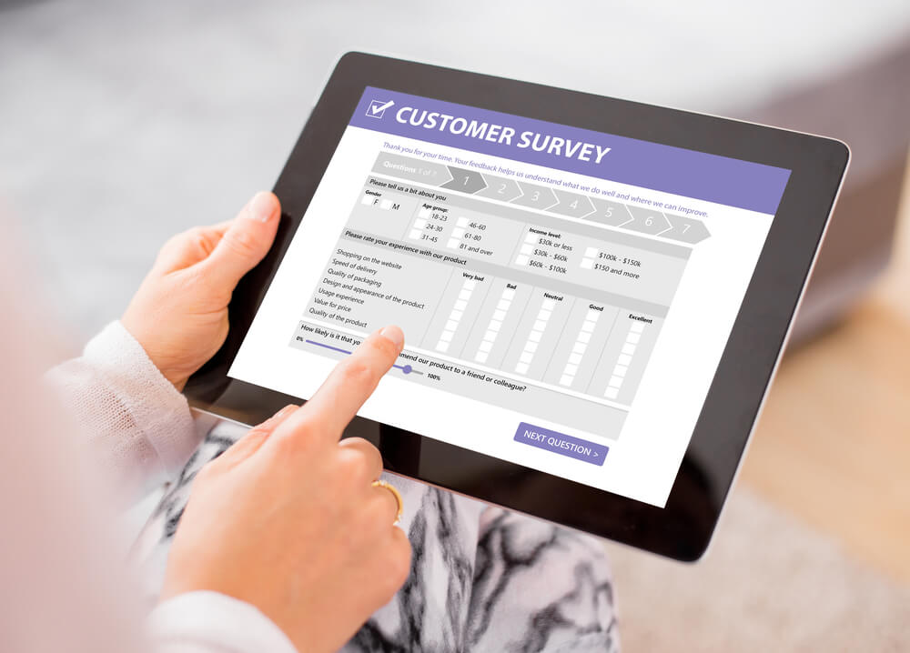 Customer survey on screen