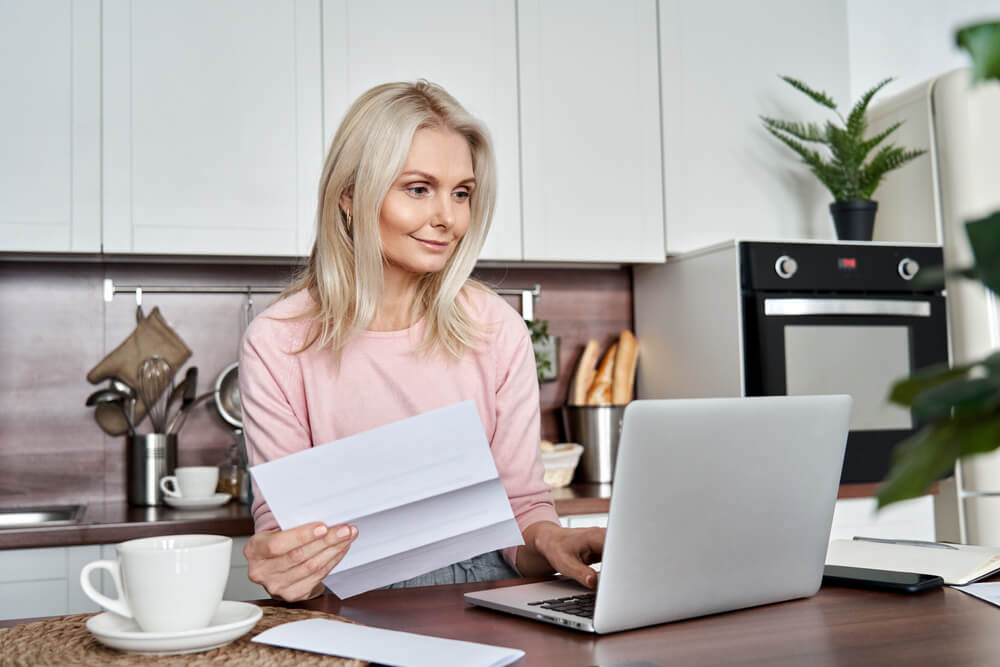 woman on laptop