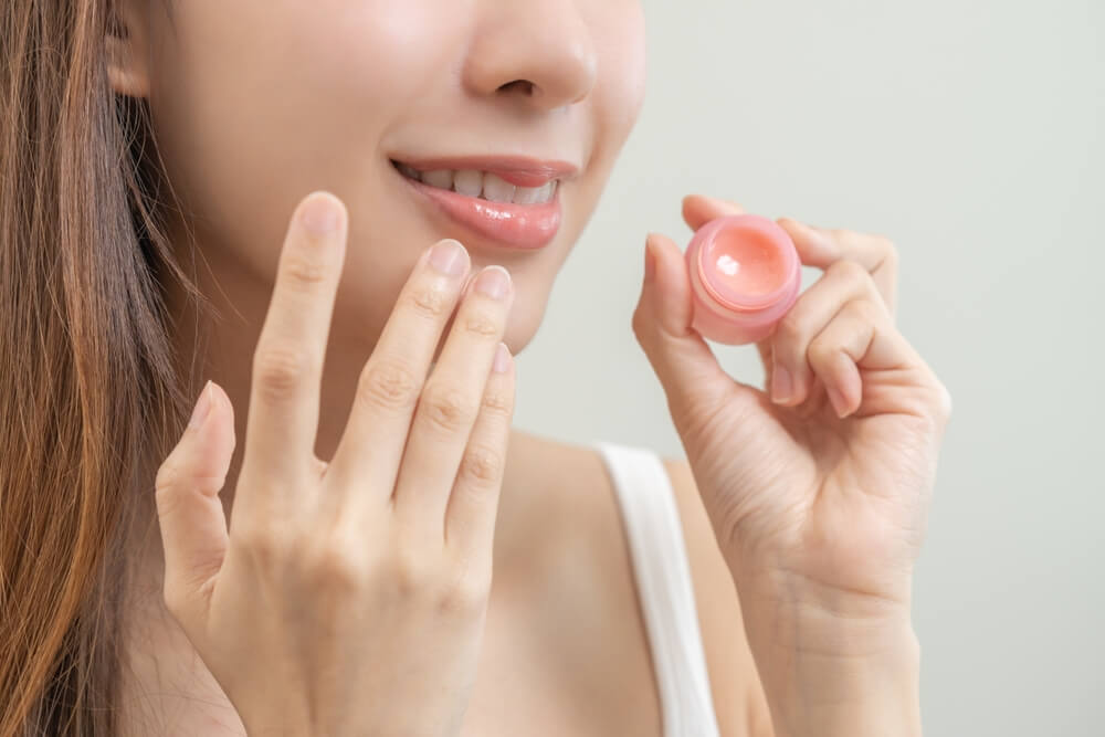 girl lip product