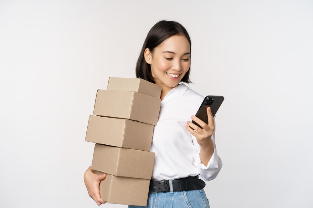 woman boxes