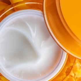 vitamin-c-moisturizing-cream